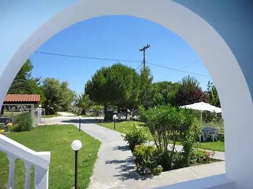 Lazanis Studios Apartments